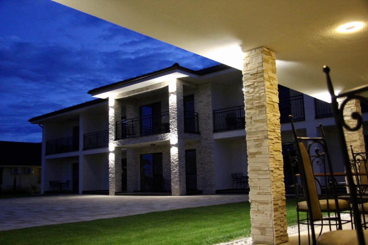Jazmin Apartmany Veľký Meder 외부 사진